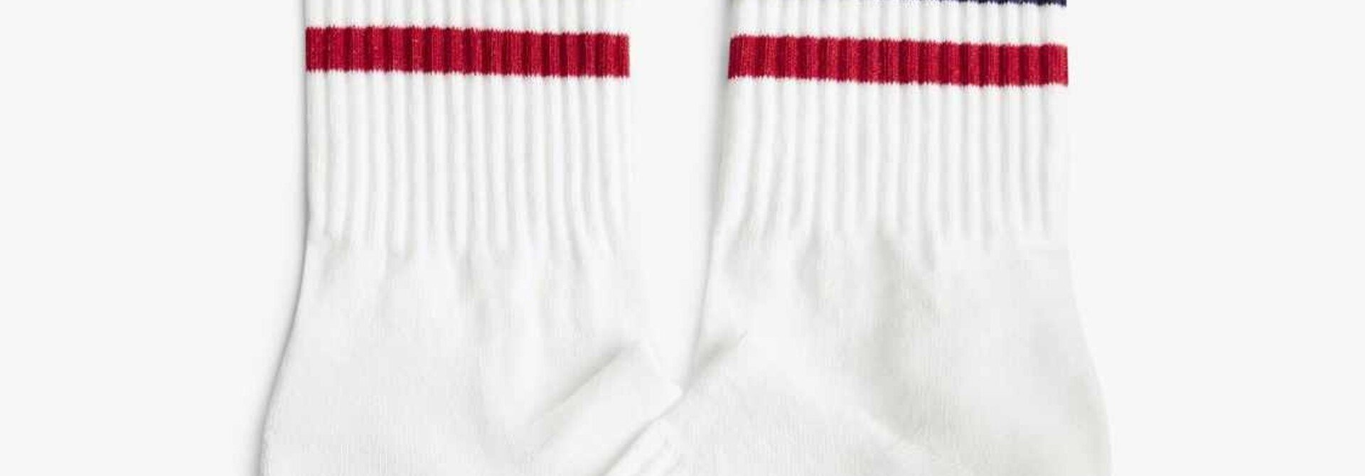 ♣ Athletic Jaws White Socks