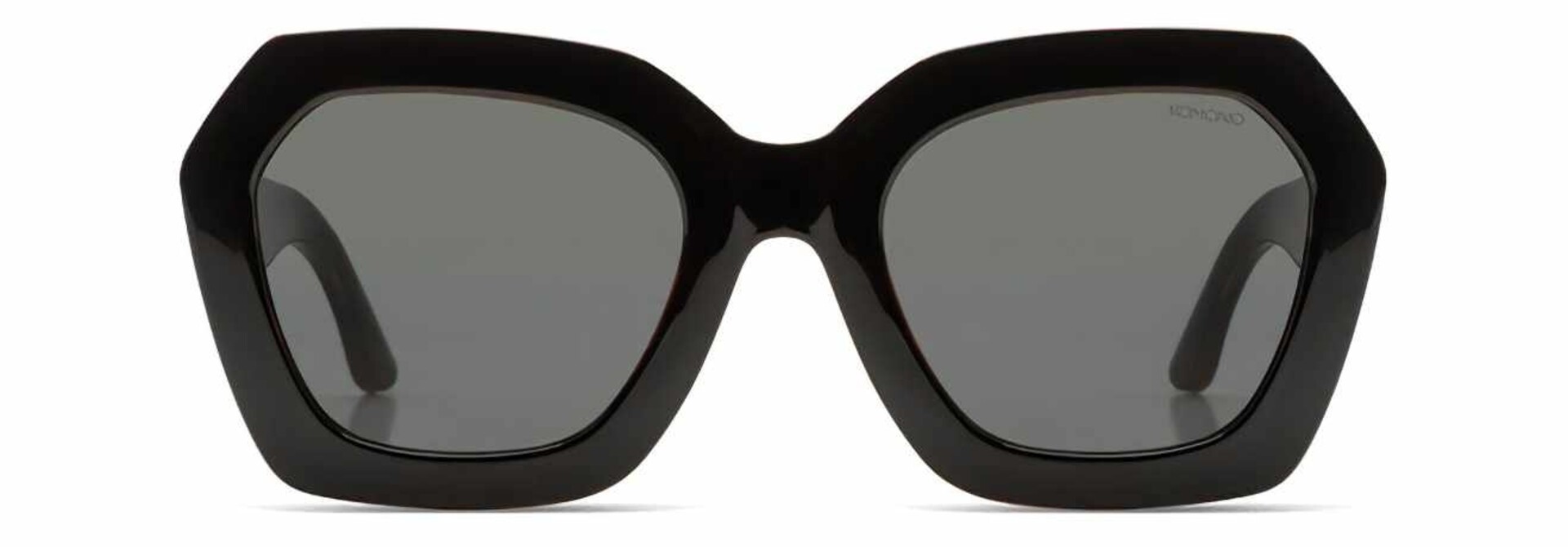 ♣  Gwen Black Tortoise