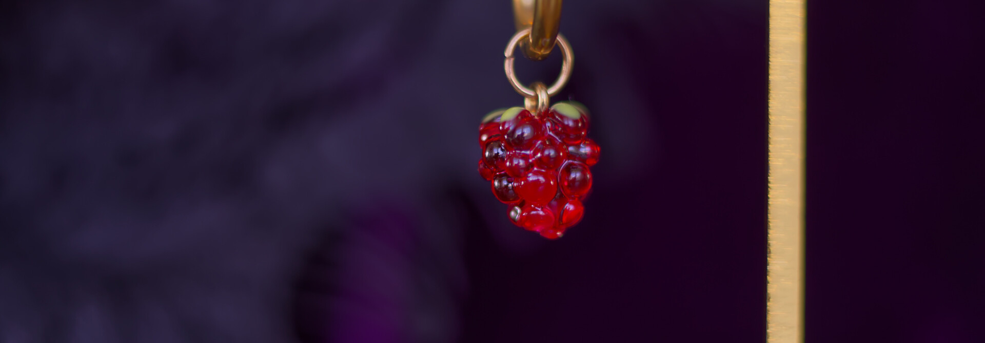 Raspberry Razzle Earring (A Piece)
