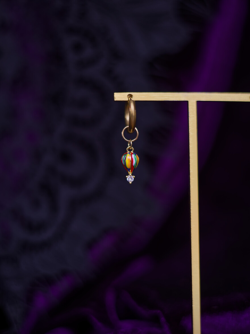 Around The World Earring (A Piece)