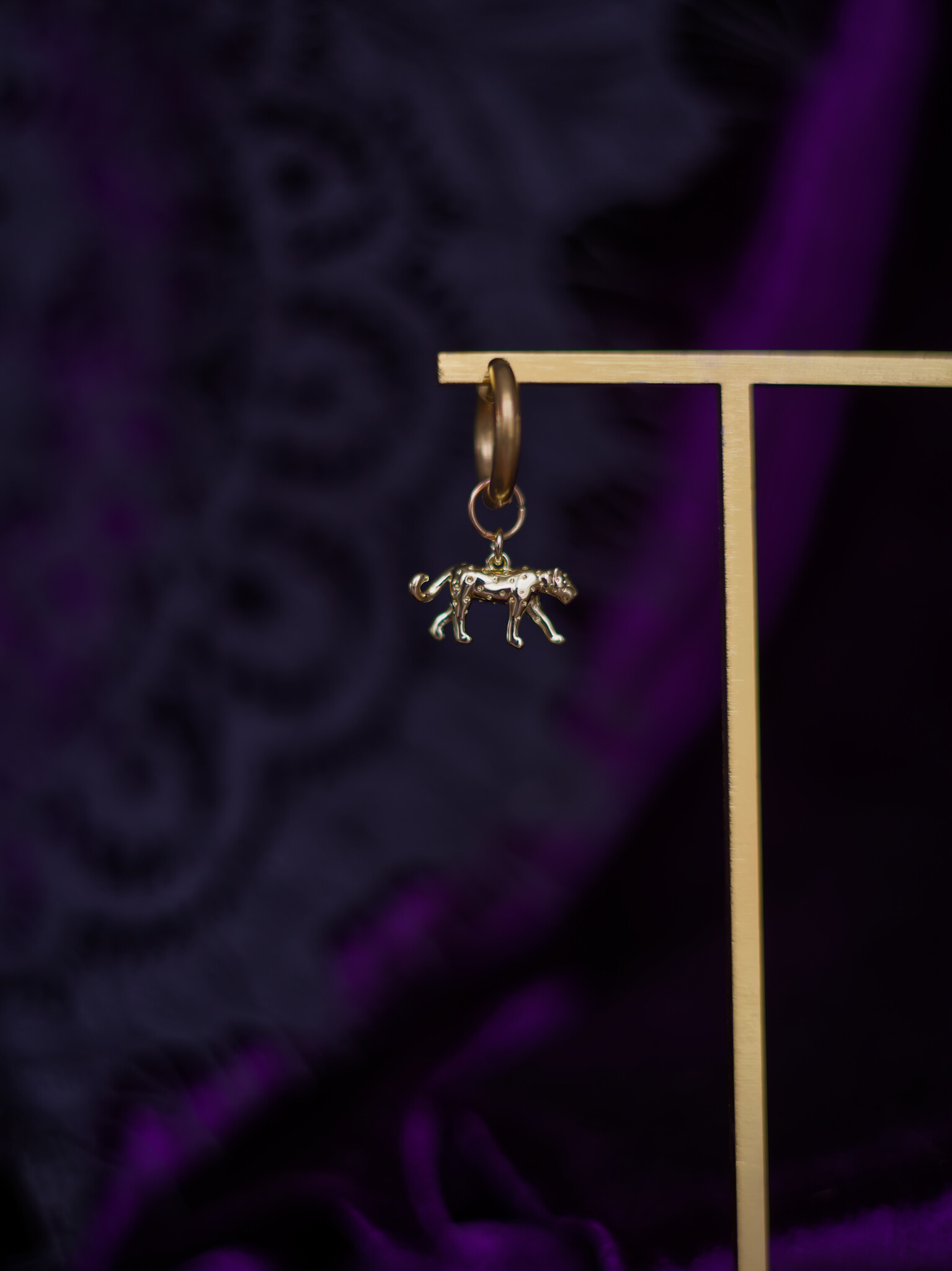 Panther Prowl Earring (a piece)-1