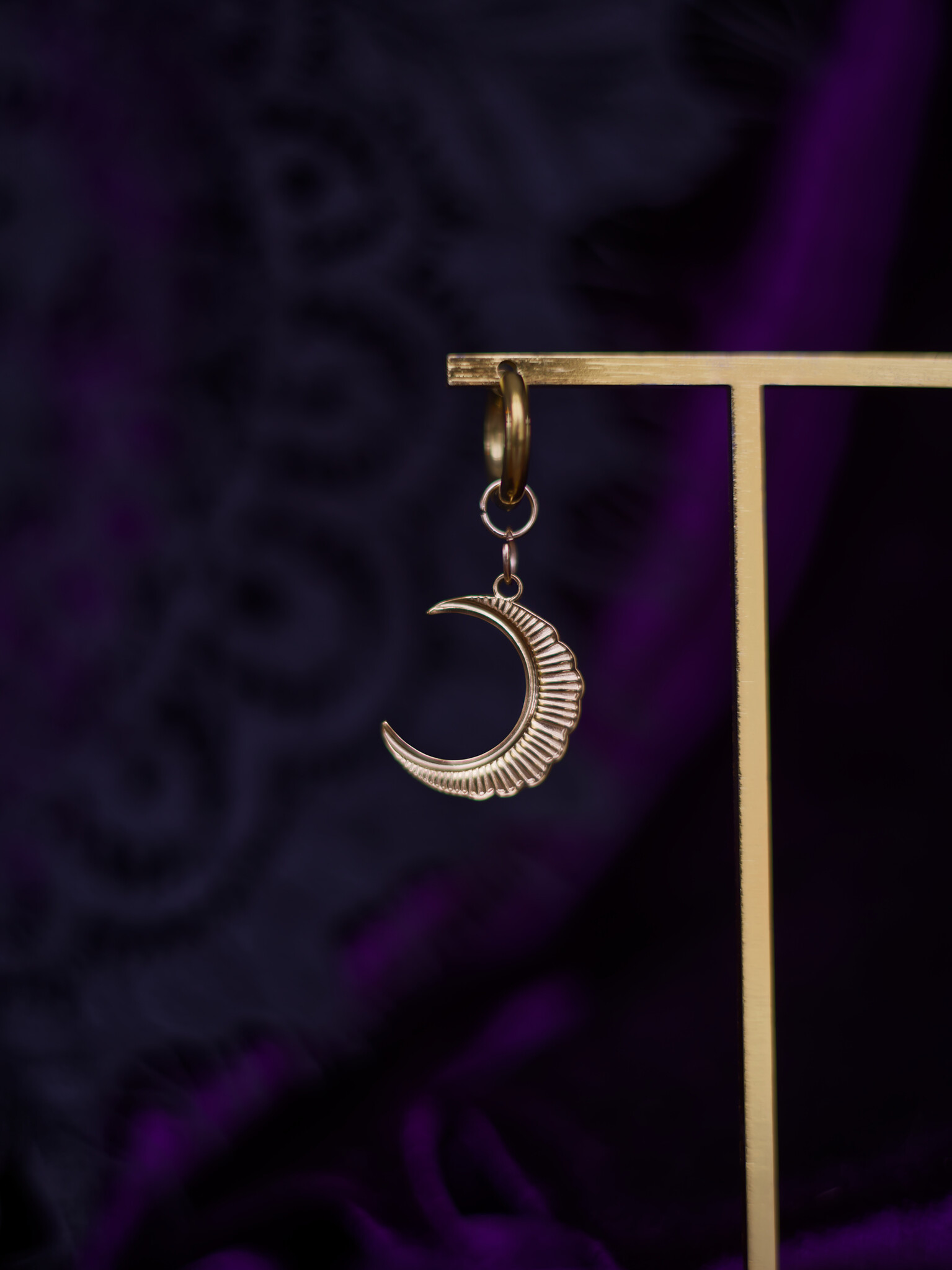Moonshell Earring (a piece)-1