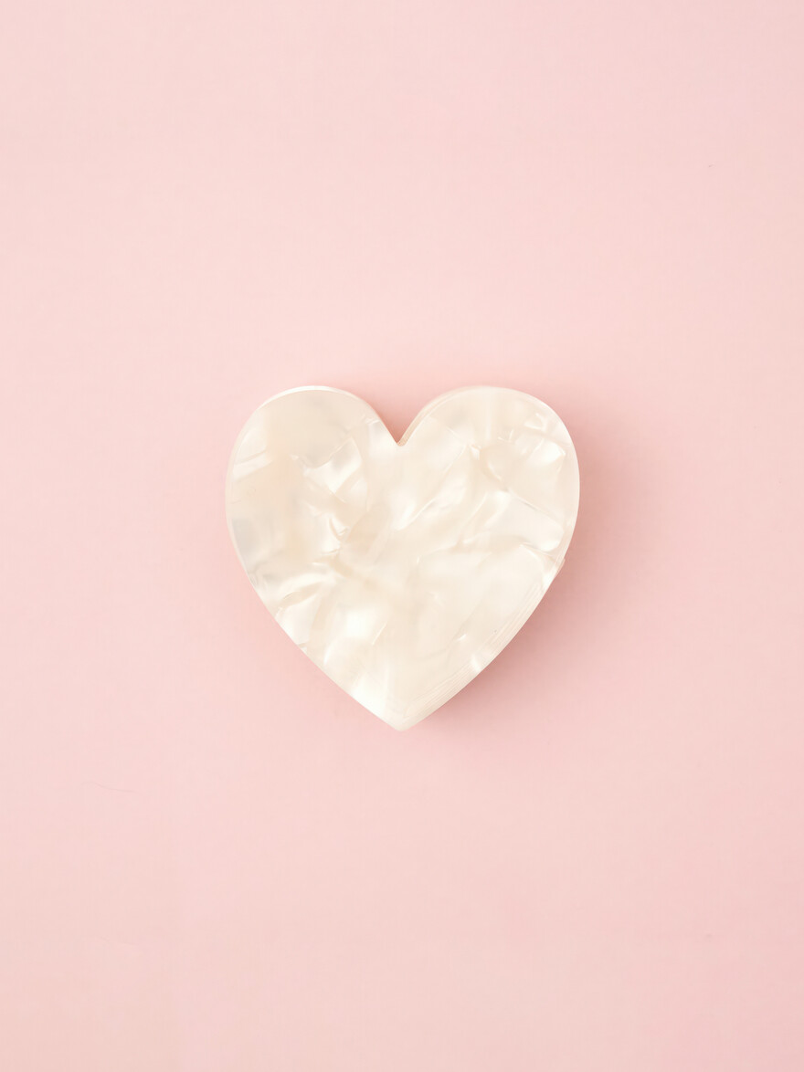 ♣ Mini White Heart Hair Claw