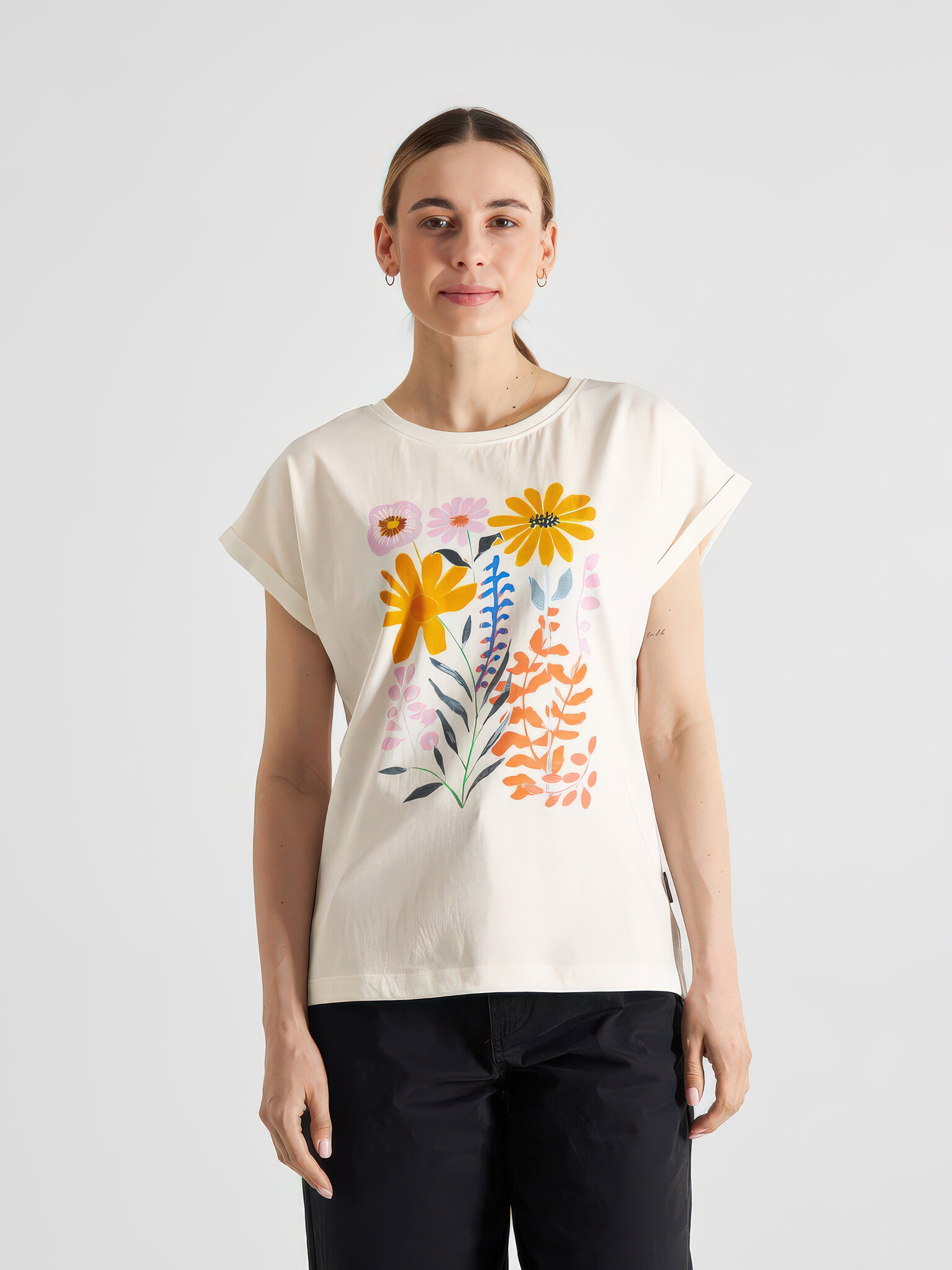 ♣ Visby Summer Flowers Tee-1