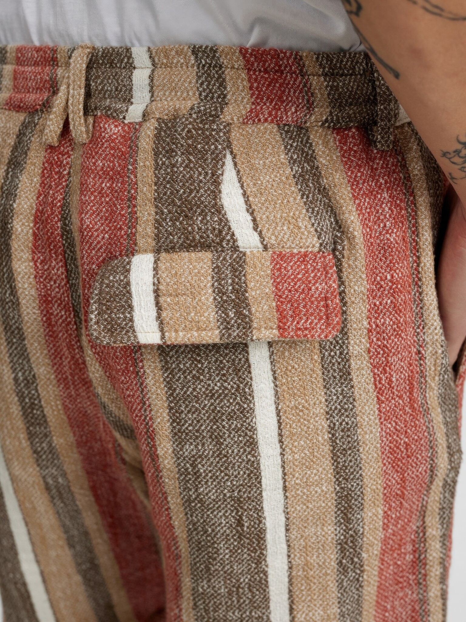 Akjan Spring Structure Shorts-5