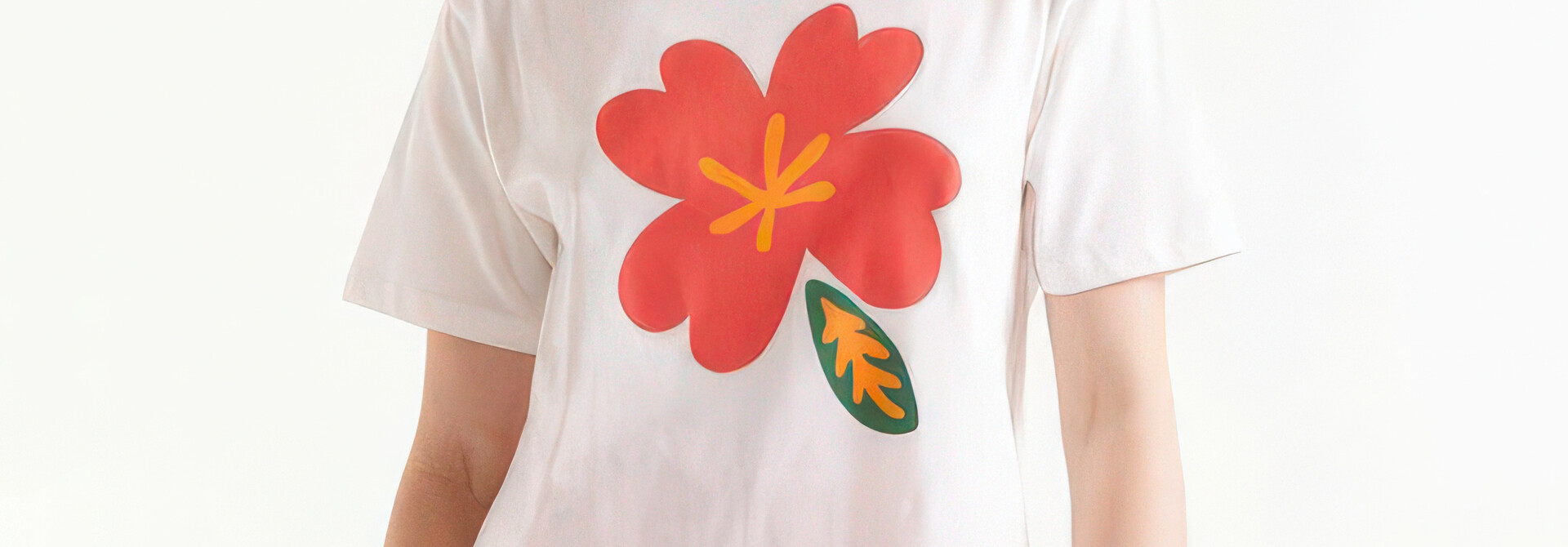 Floral Blanca Tee