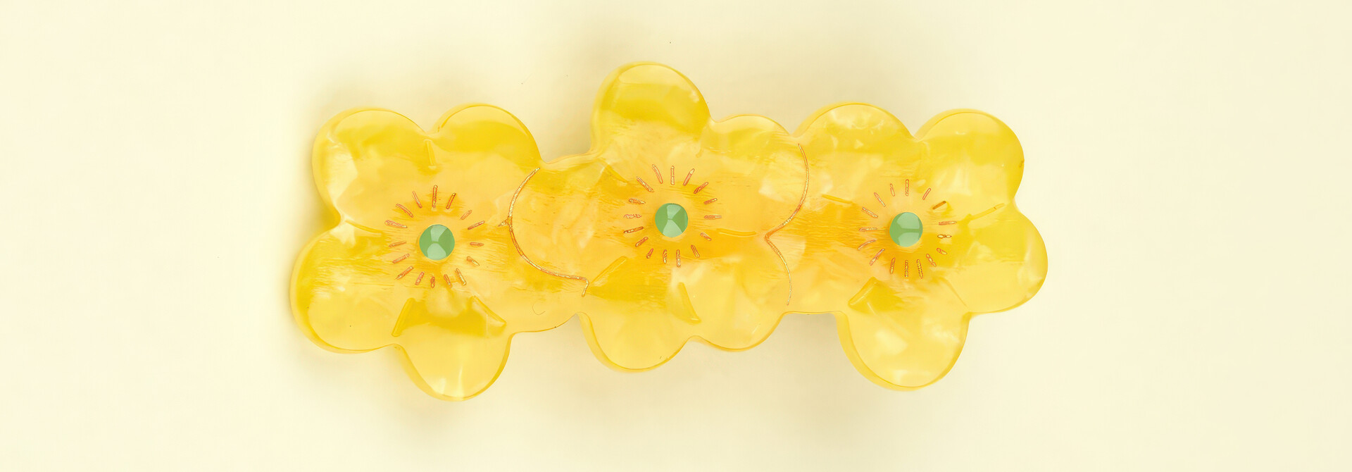 ♣ Buttercup Flower Hair Clip