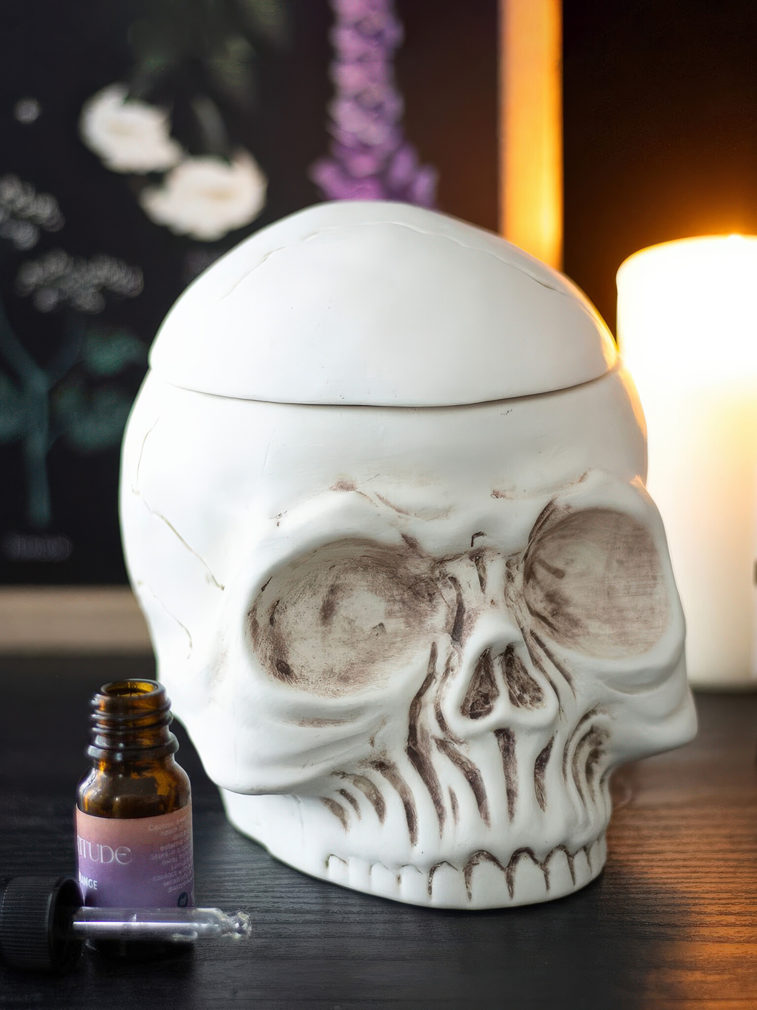 Weathered Skull Ceramic Oil Burner-1