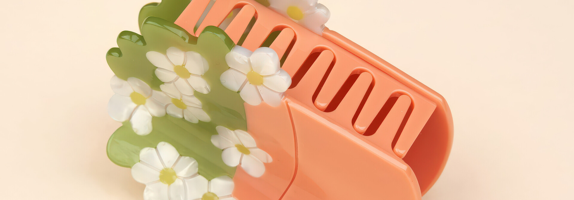 ♣ Flower Pot Hair Claw