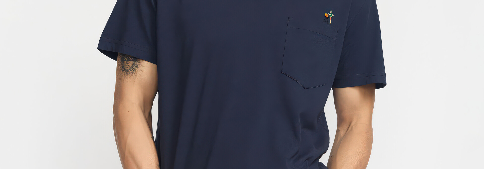 ♣ Navy BBQ Rick Pocket Tee