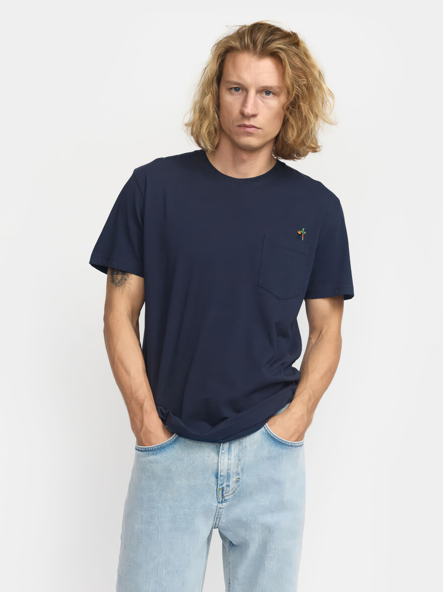 ♣ Navy BBQ Rick Pocket Tee