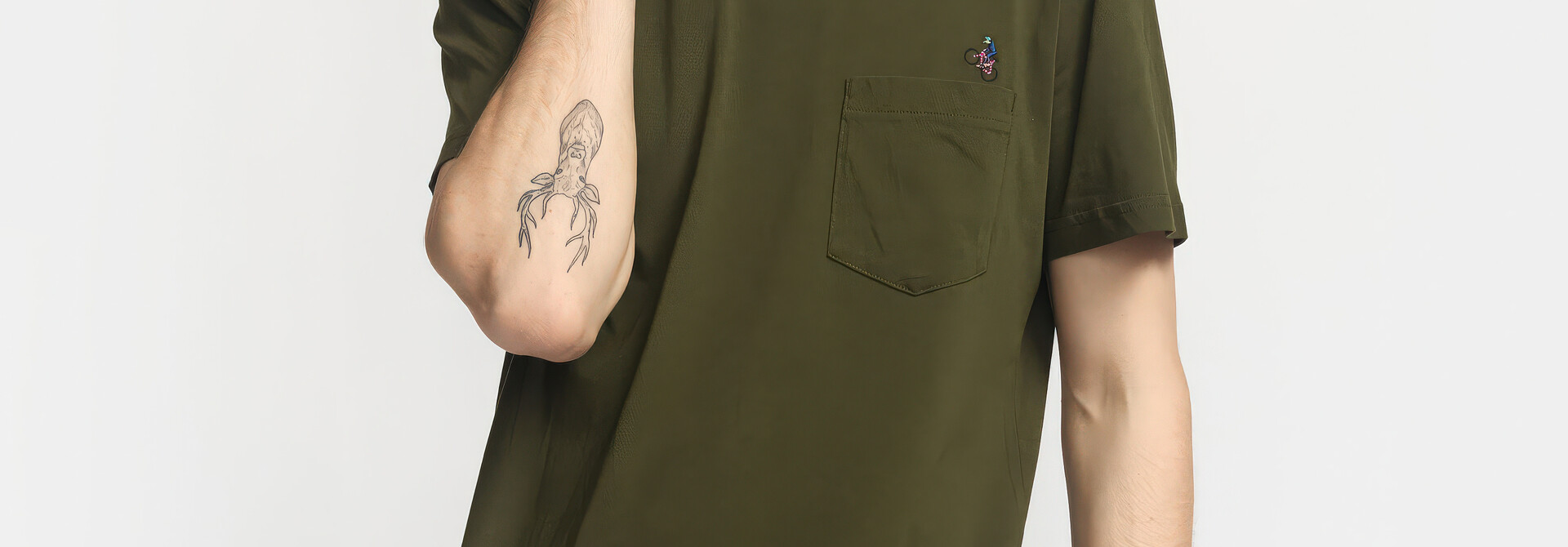 ♣ Army Green Wheelie Pro Pocket Tee