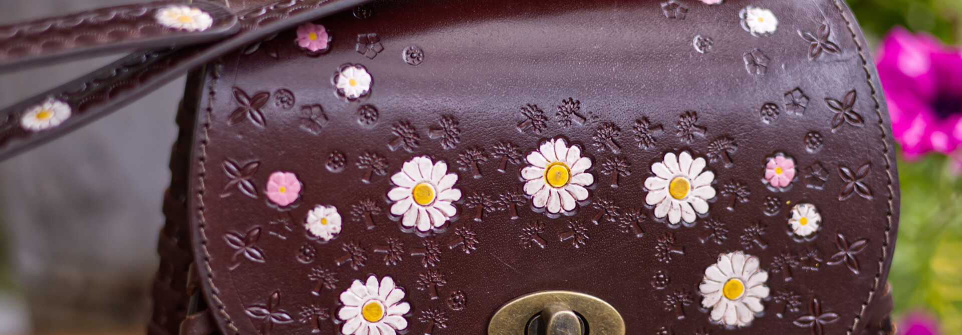 Herbalist Daisy Leather Bag