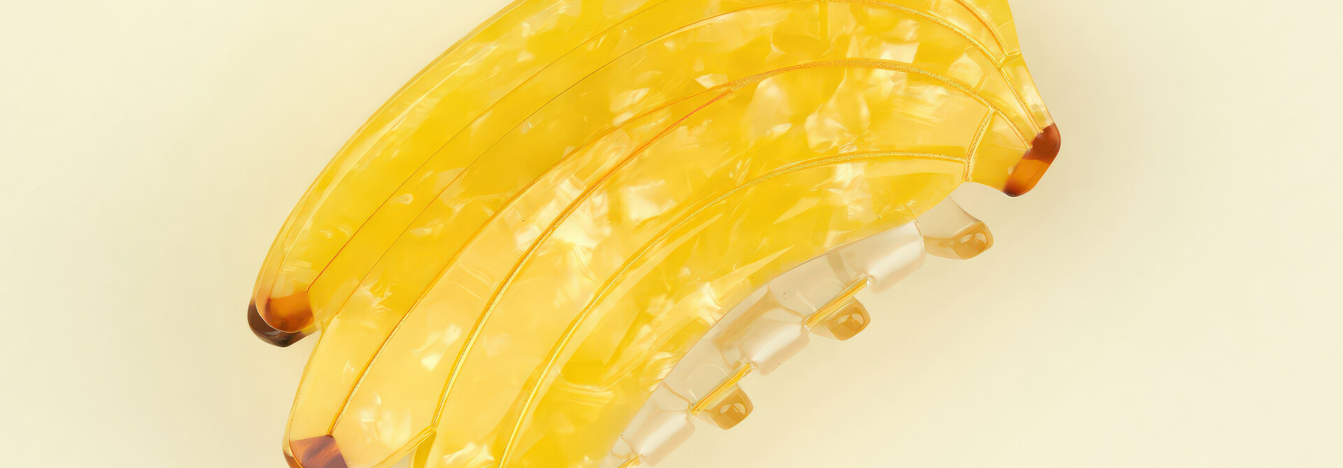 ♣ Bananas Hair Claw