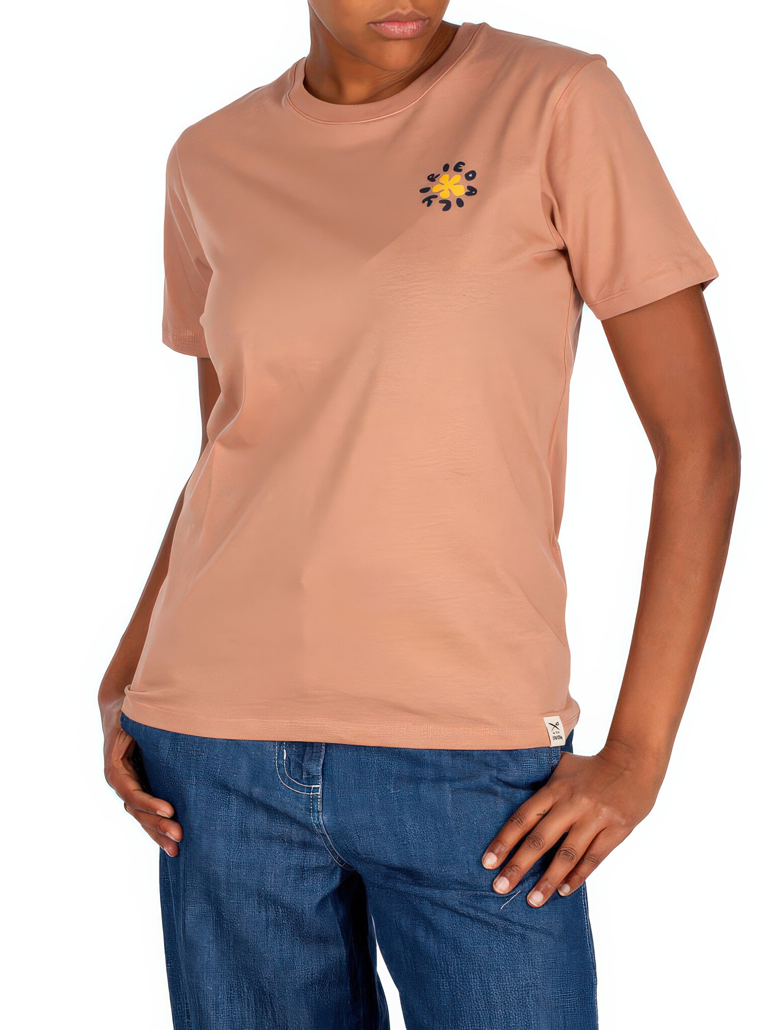 ♣ Vasie Cedar Rose Vase Tee-3