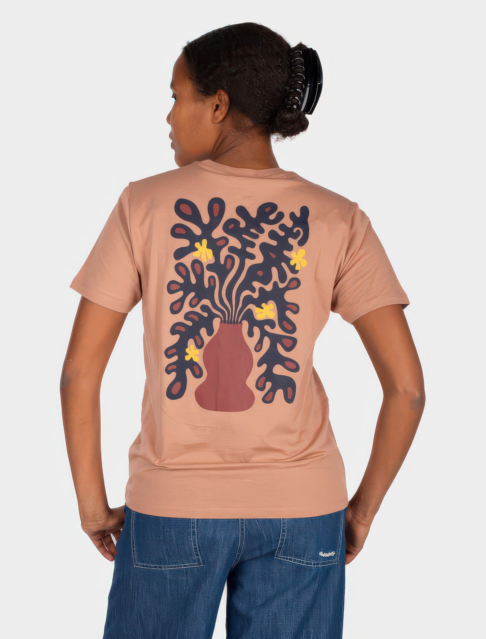 ♣ Vasie Cedar Rose Vase Tee-2