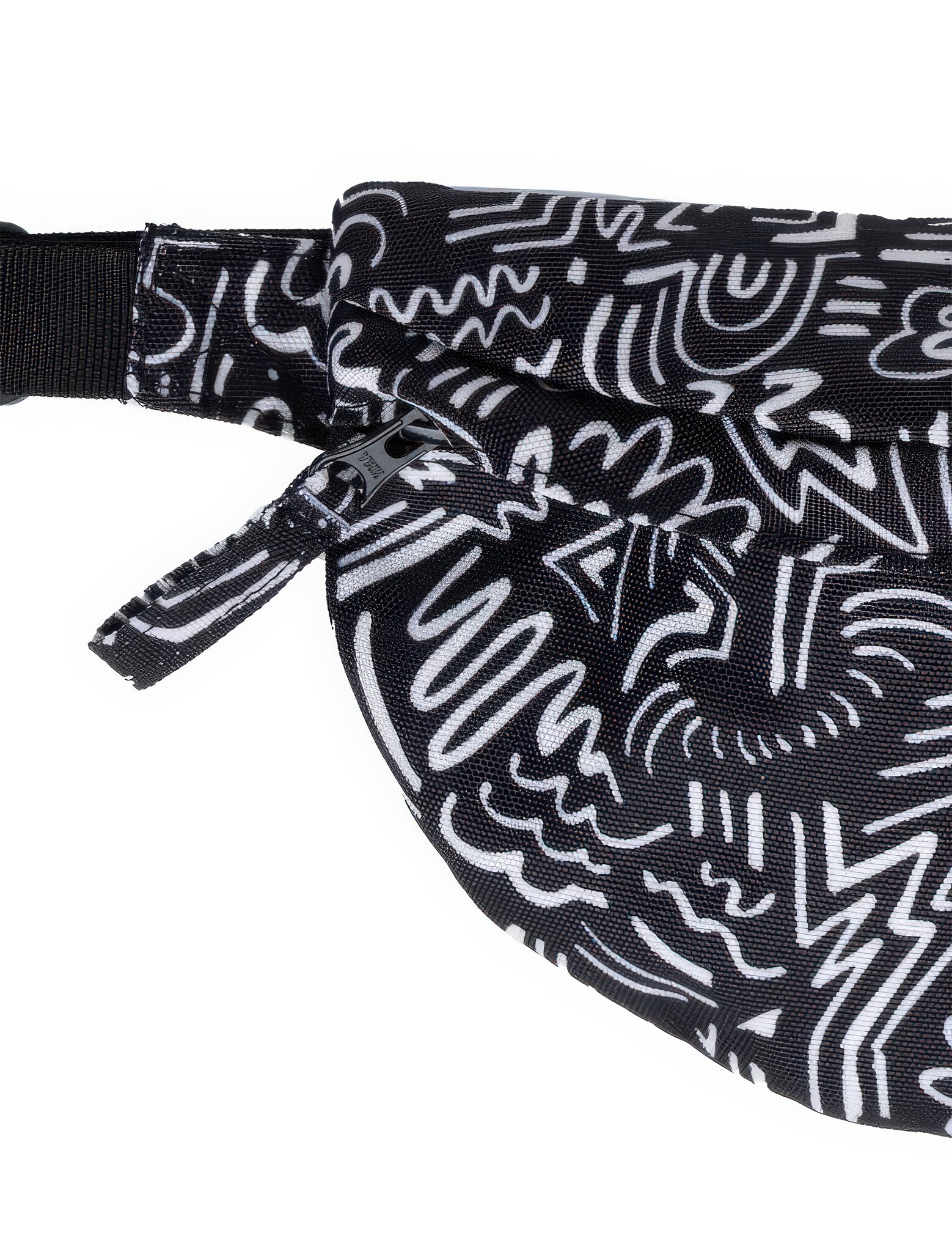 ♣ Resort Black & White Scribble Hip Bag-4