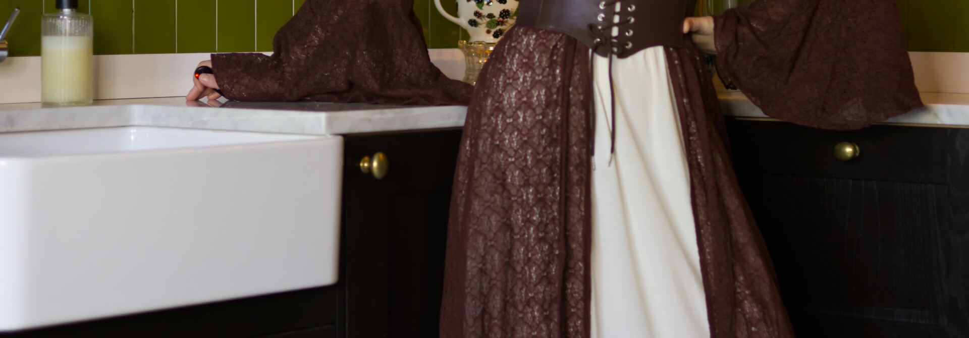 The Aurora Lace Dress (CARDAMOM)