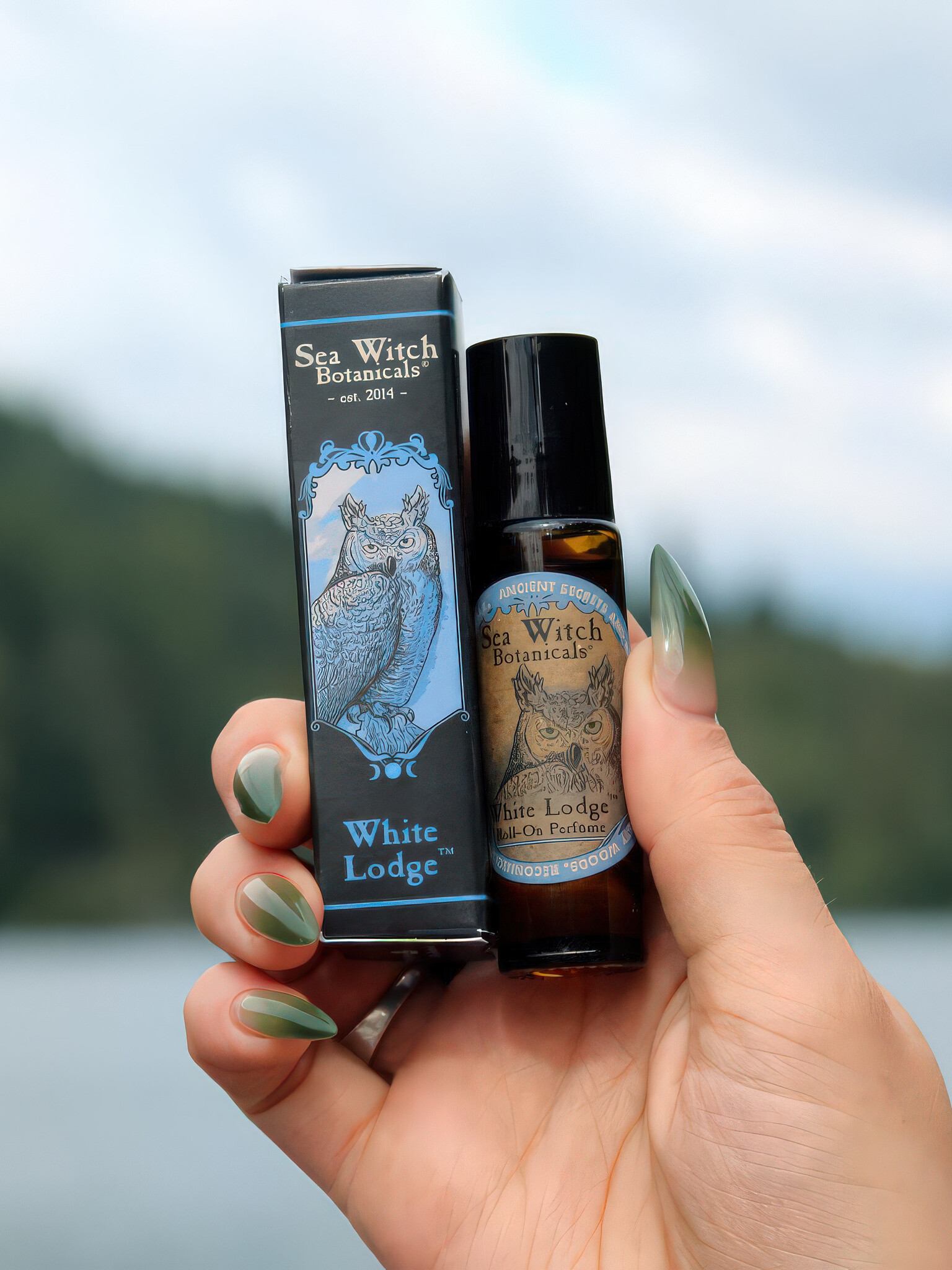 ♣ Roll On Perfume - White Lodge-1