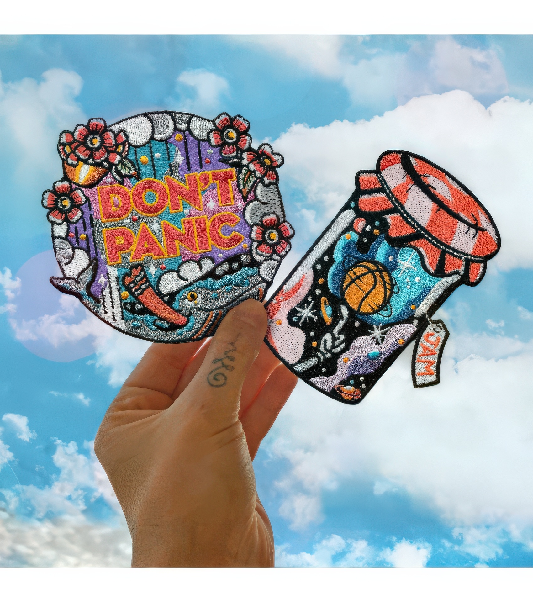 Hitchhiker's Guide to the Galaxy Don't Panic Patch-3
