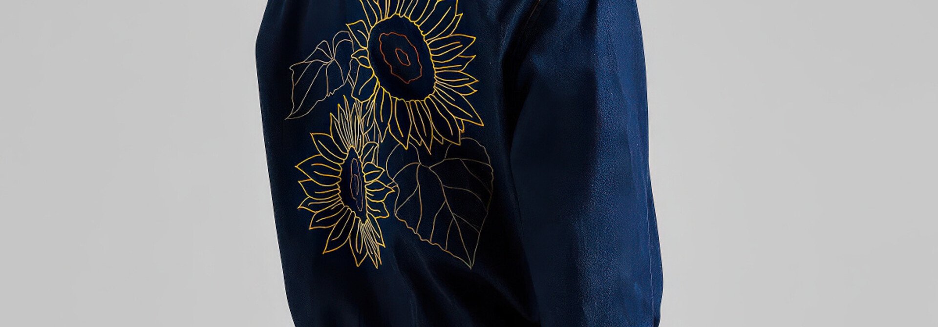 ♣ Sunna Embroidered Sunflower Denim Jacket