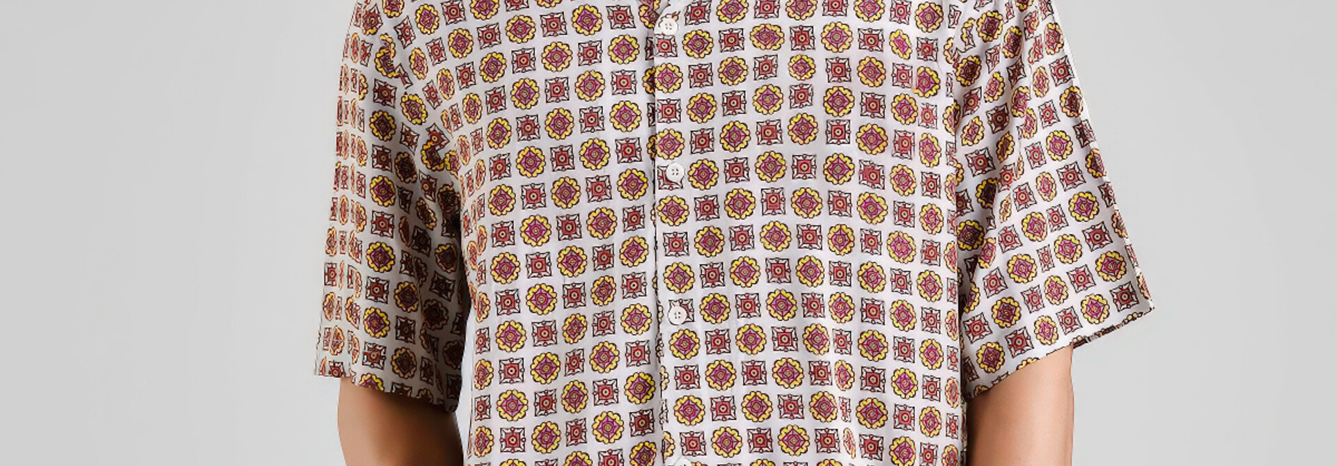 ♣ Marstrand Moustache Medallion Shirt