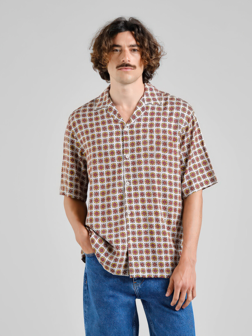 ♣ Marstrand Moustache Medallion Shirt