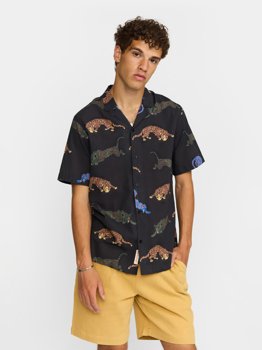 ♣ Shadow Cat Cuban Shirt