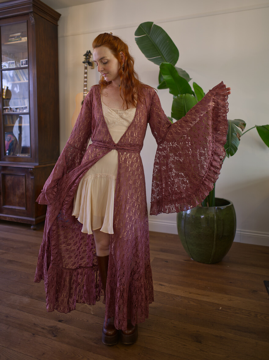 The Florence Lace Dress (MAUVE)