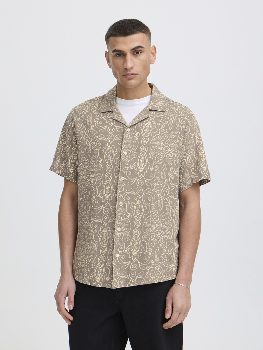 Utkolt Roman Vase Shirt