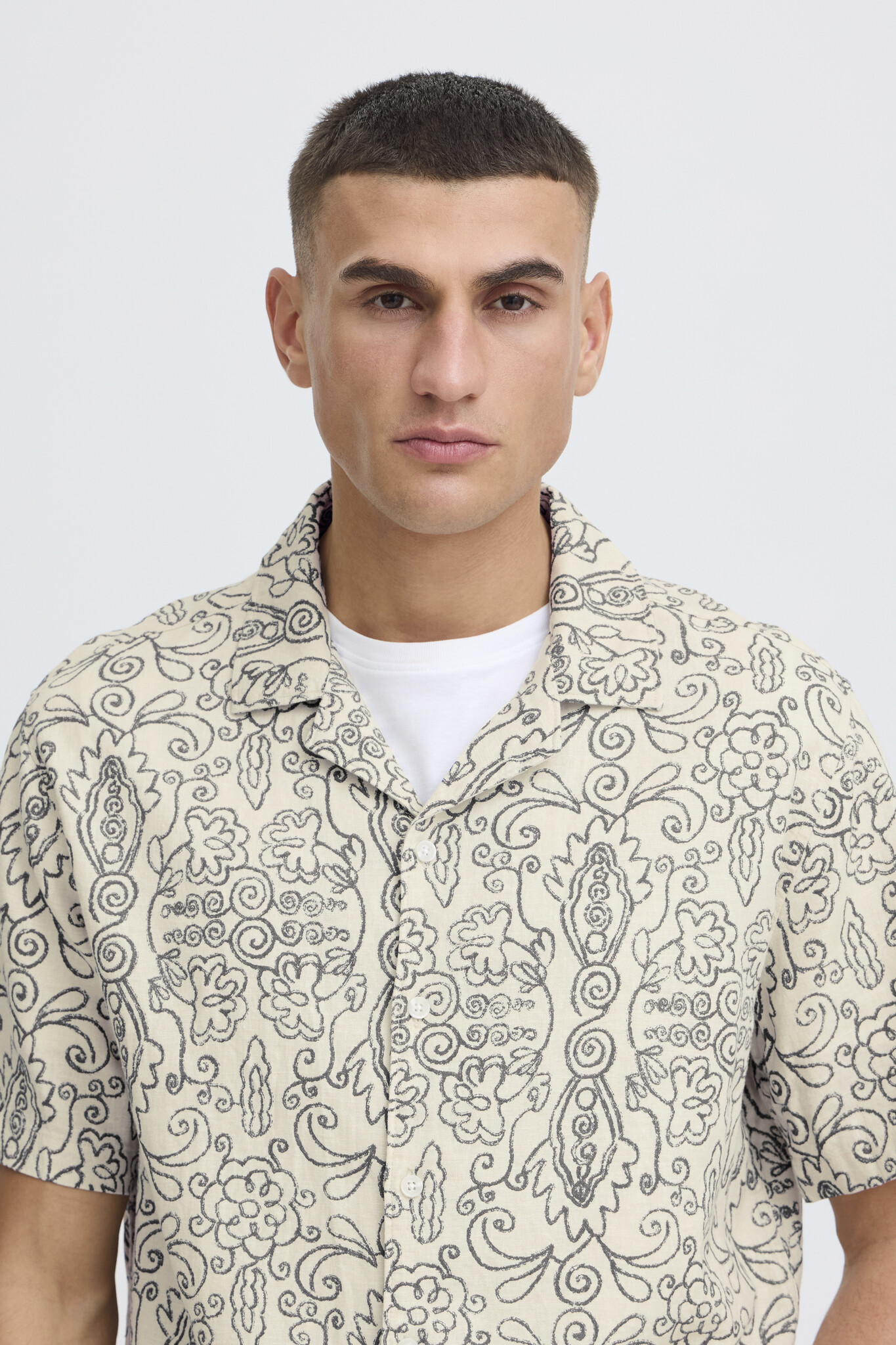 Utkolt Greek Vase Shirt-3