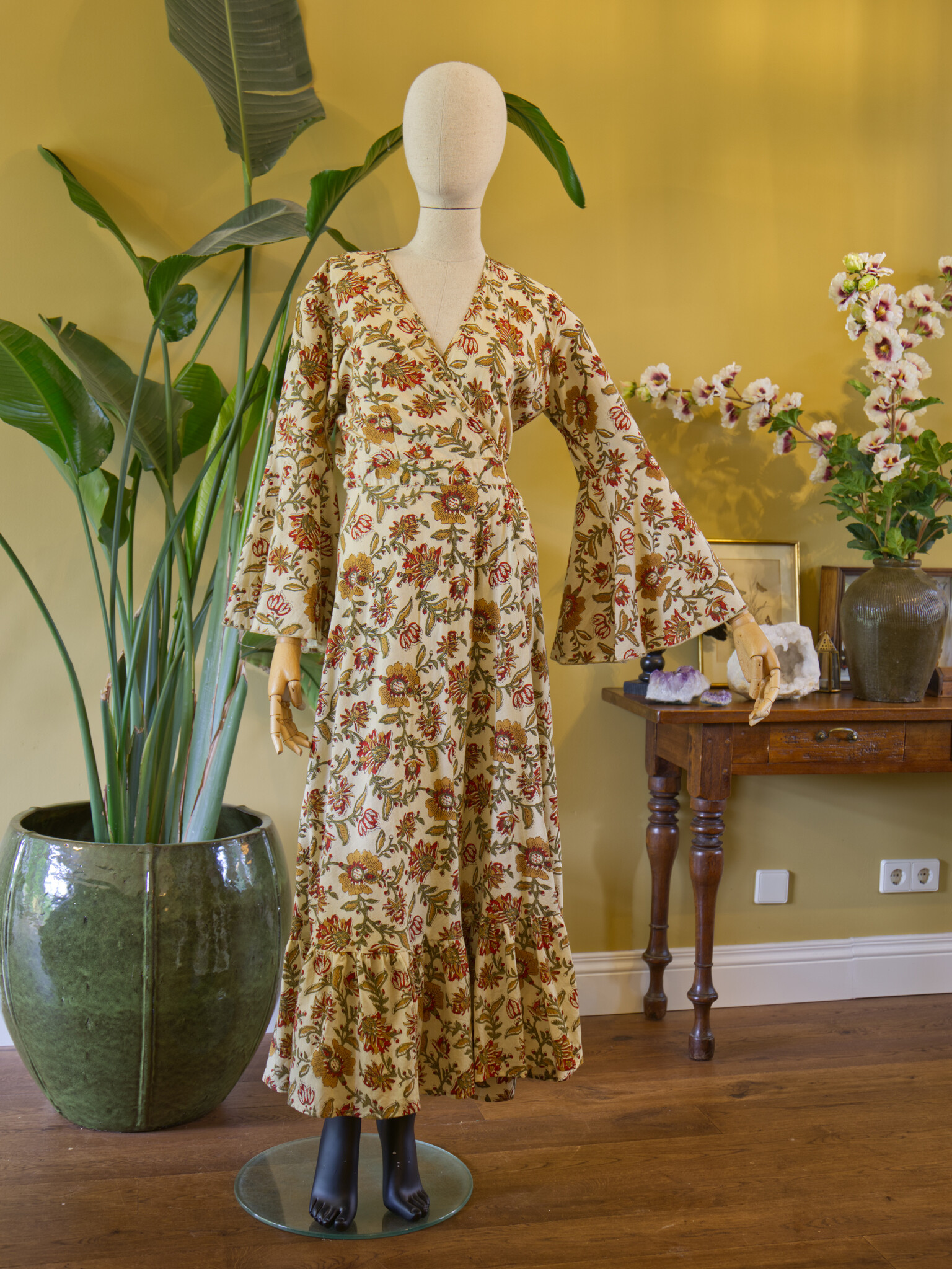 The Plantae Dress (BUMBLEBEE)-1