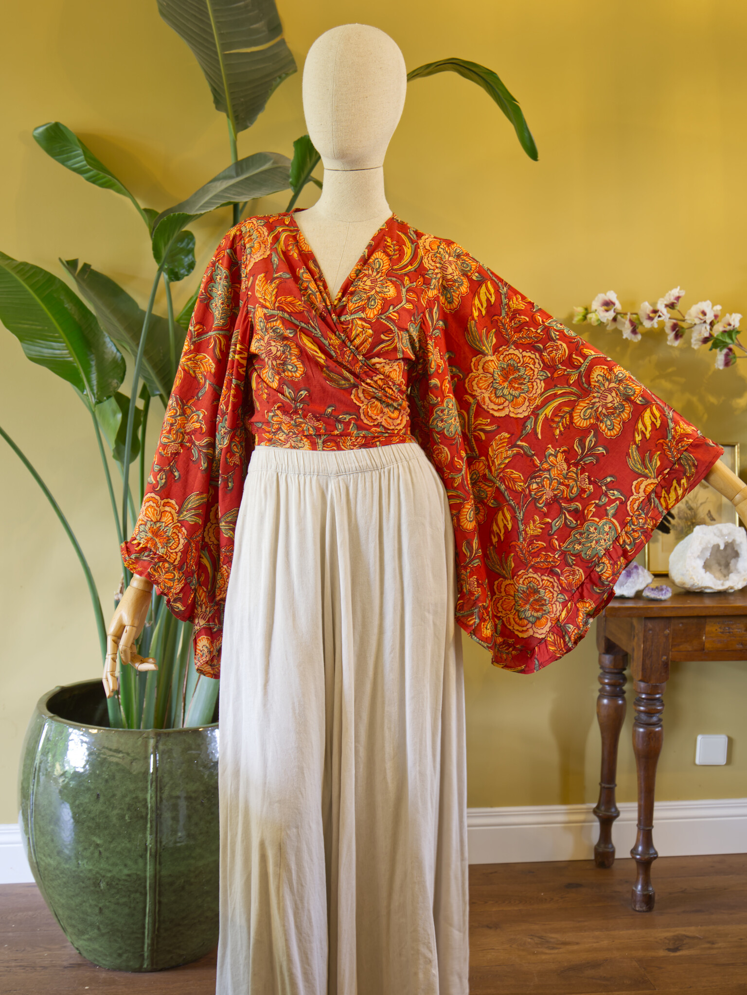 The Petal Blouse (LADYBUG)-1