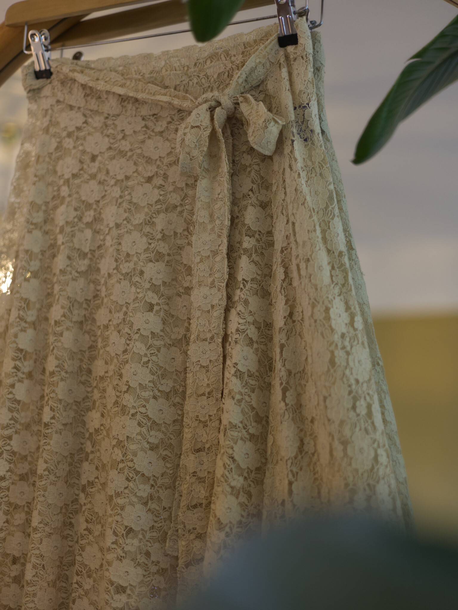 The Sabbath Lace Skirt (ANISE)-3
