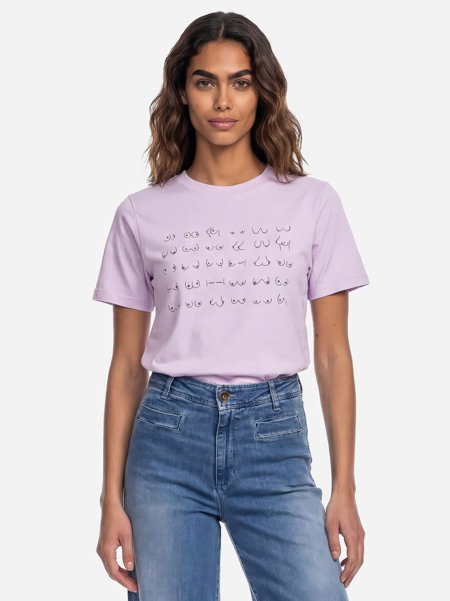 ♣ Maja Lilac Boob Tee