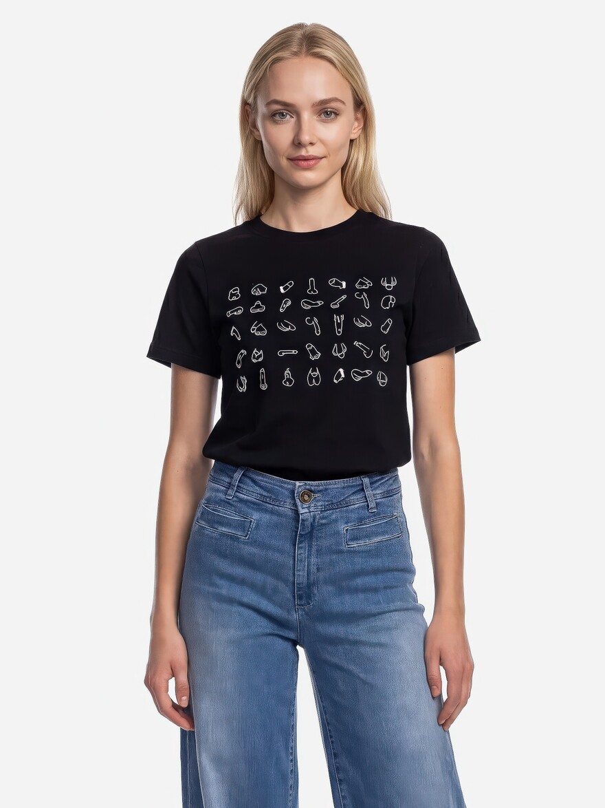 ♣ Maja Black Peen Tee