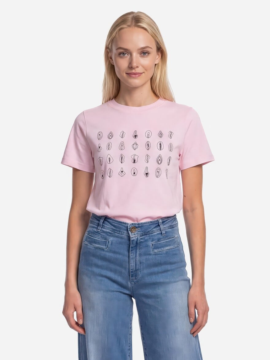 ♣ Maja Pink Vag Tee