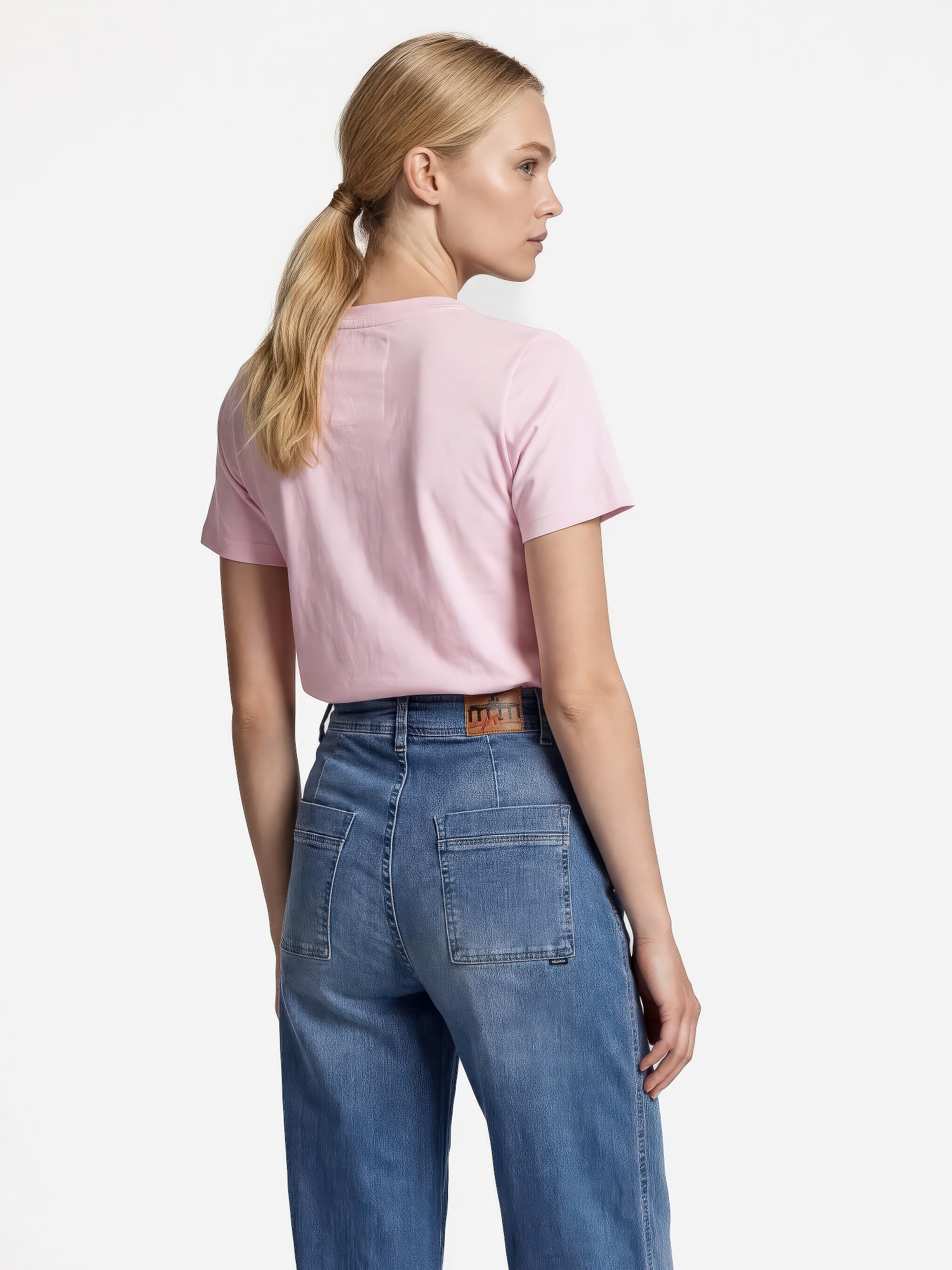 ♣ Maja Pink Vag Tee-4