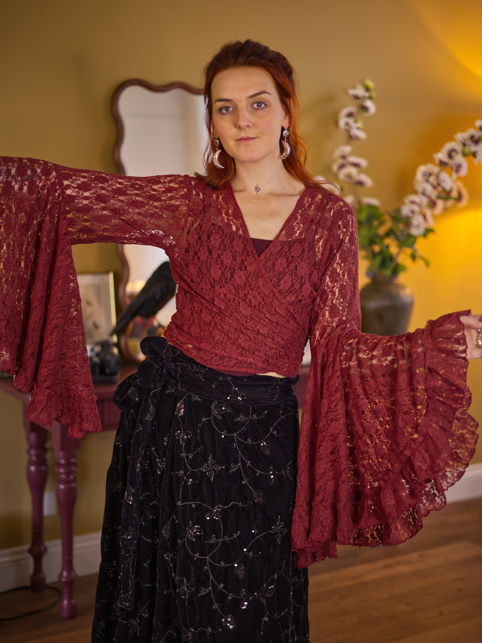 The Flora Lace Blouse (VAMPIR)-3