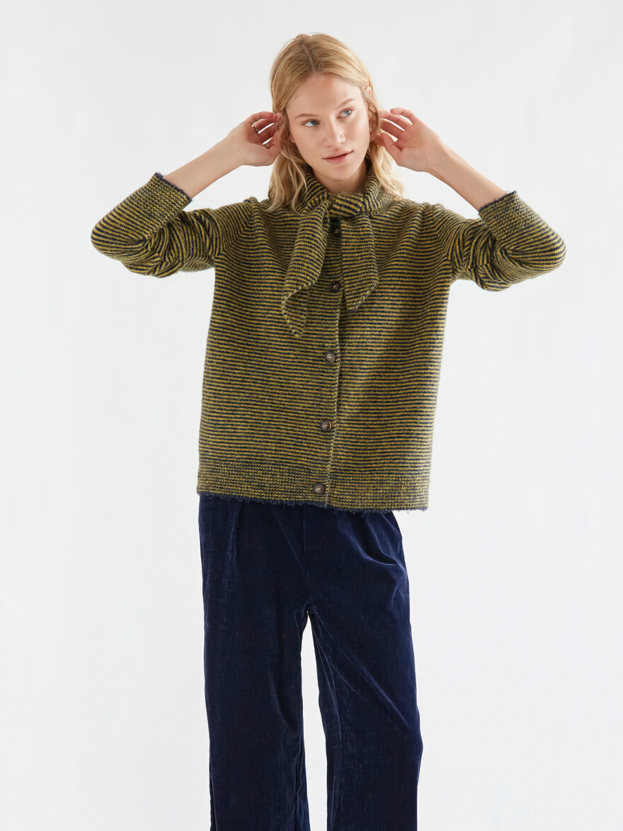 ♣ Mossy Pasture Bow Knit