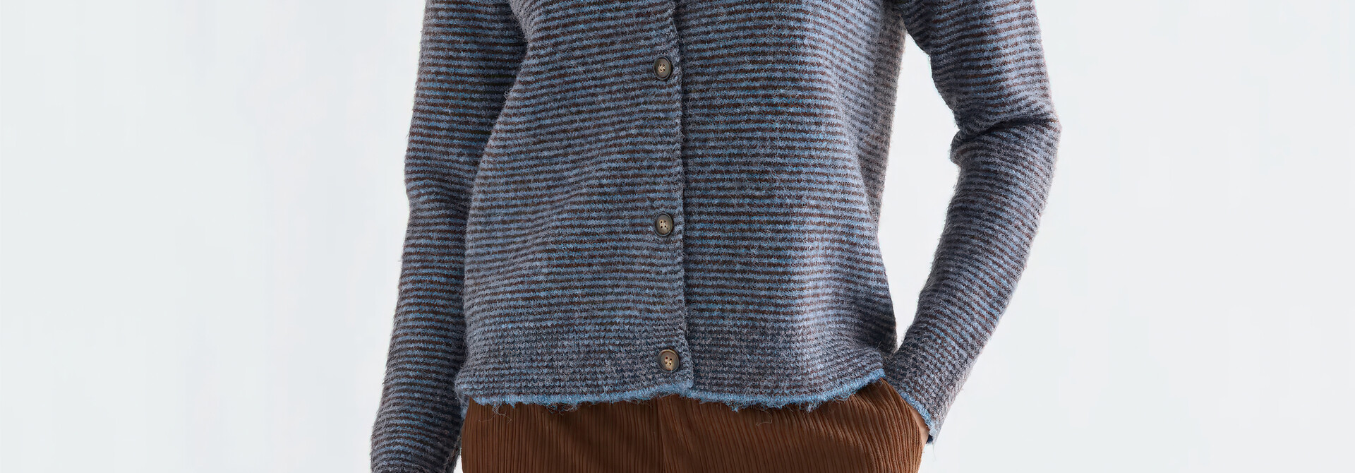 ♣ Misty Morning Bow Knit