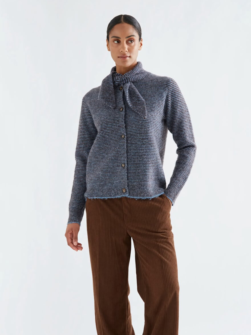 ♣ Misty Morning Bow Knit