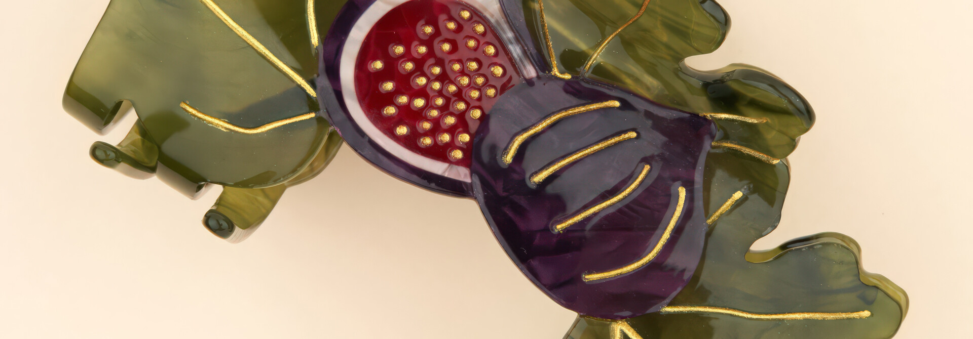 ♣ Fig Tree Hair Claw