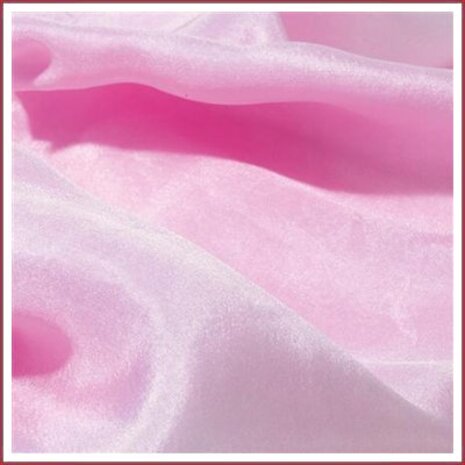 Sarah's Silk zijden speeldoek 90x90cm Sarah's Silk zijden speeldoek 90x90cm