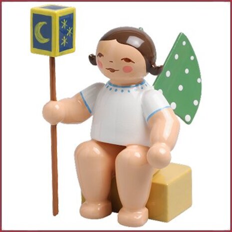 Wendt & Kühn Grunhainichense Engel met lantaarn klein Wendt & Kühn Grunhainichense Engel met lantaarn klein