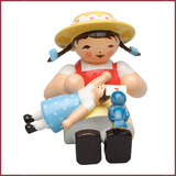 Wendt & Kühn Meisje met vogel op de voet Wendt & Kühn Meisje met vogel op de voet