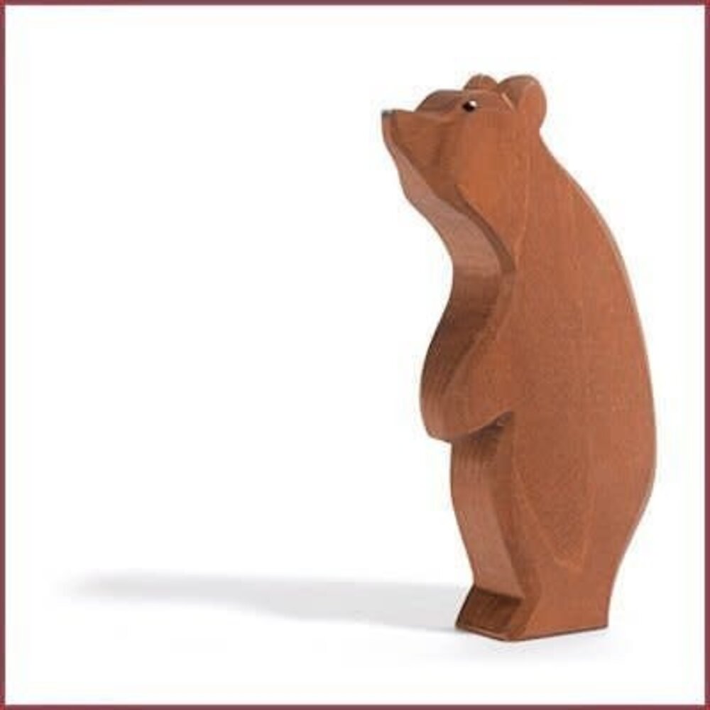 Ostheimer Grote staande Beer met kop omhoog Ostheimer Grote staande Beer met kop omhoog