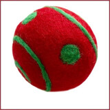 Speelbal met rammelaar wolvilt Speelbal met rammelaar wolvilt