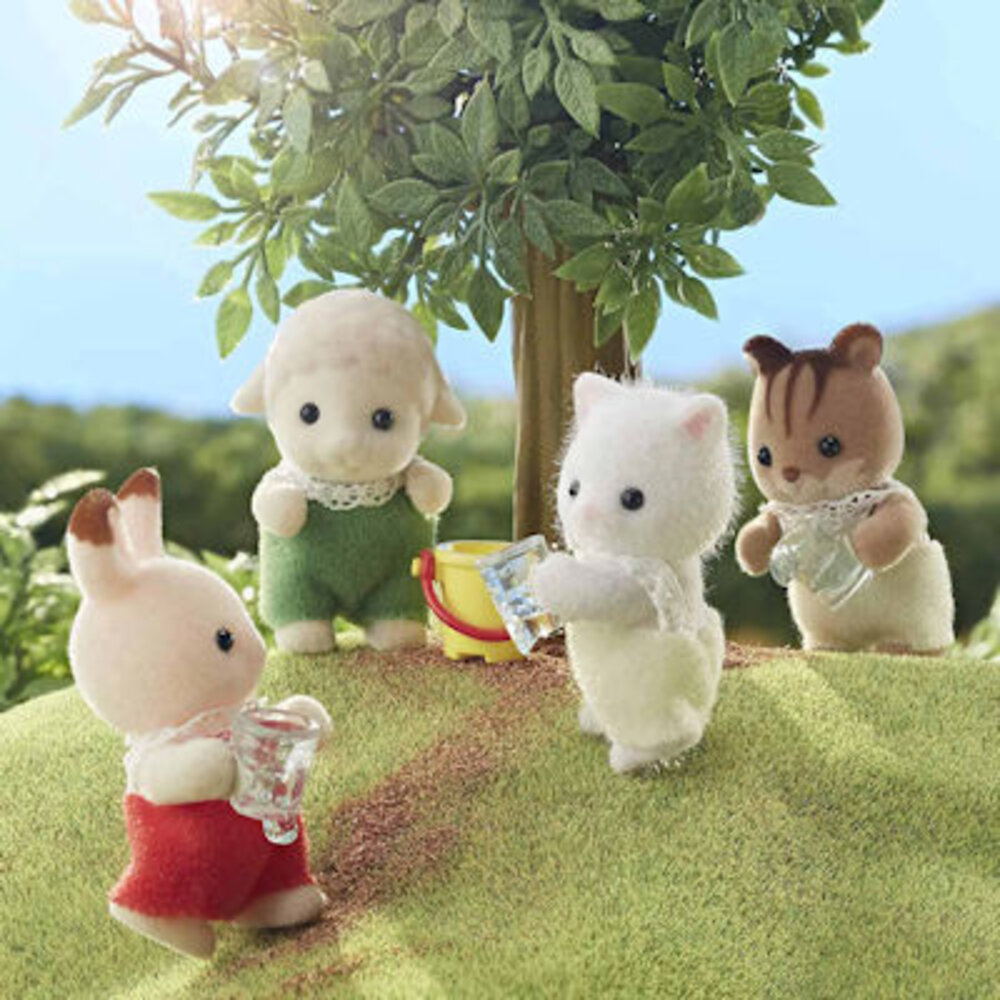Sylvanian Families Baby Schaap