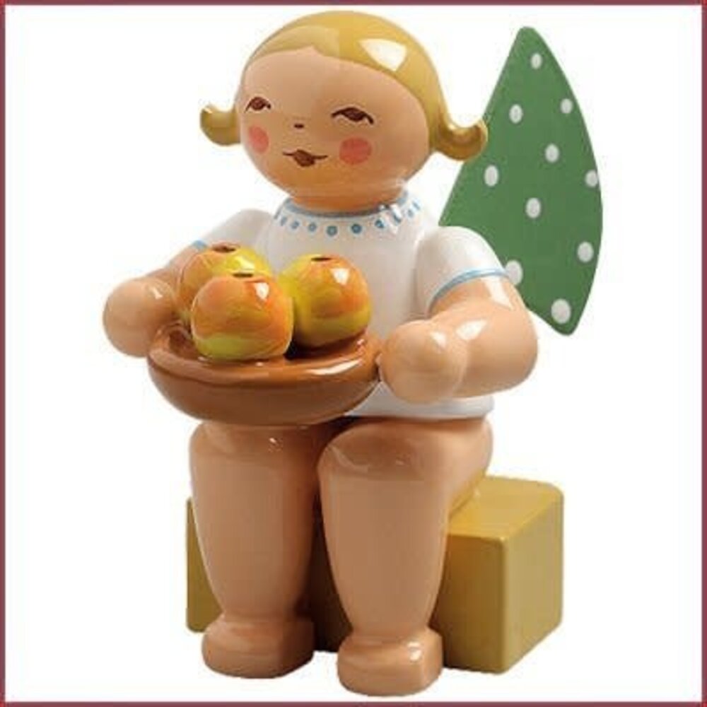 Wendt & Kühn Grunhainichense Engel met appelschaal - Kalenderfiguur 2016